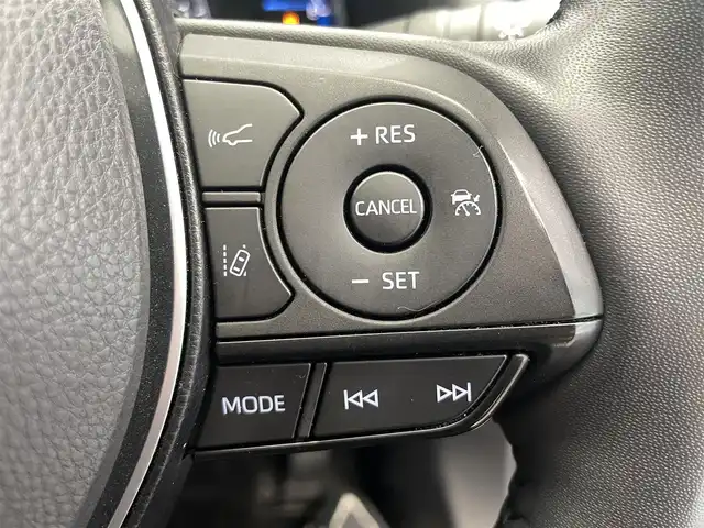 トヨタ ＲＡＶ４ ハイブリッドG 鹿児島県 2022(令4)年 4.3万km ホワイトパールクリスタルシャイン 禁煙車　/純正ナビ/(フルセグTV/Bluetooth/CD/DVD)/トヨタセーフティセンス/　・衝突軽減ブレーキ/　・レーンキープアシスト/　・追従型クルーズコントロール/デジタルインナーミラー/バックカメラ/シートメモリー付きパワーシート/前席シートヒーター/前席シートベンチレーション/置くだけ充電/ステアリングリモコン/ステアリングヒーター/ブラインドスポットモニター/前後ドライブレコーダー/ハンズフリーパワーバックドア/オートマチックハイビーム/LEDヘッドライト/4WD/純正ドアバイザー