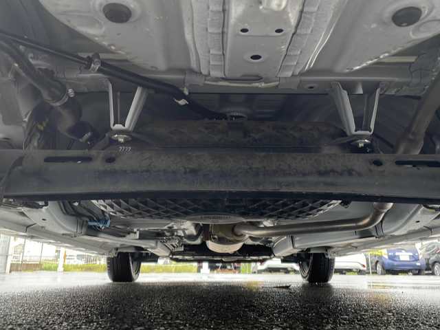 ダイハツ タント カスタム RS 山口県 2023(令5)年 1.5万km シャイニングホワイトパール 純正10インチメモリーナビ【NMZN-Z72DS】/・フルセグテレビ(走行中視聴可能)/・CD/DVD/Bluetooth/・HDMI/AM/FM/iPod/USB/バックカメラ/ETC/前方ドライブレコーダー/両側パワースライドドア/プッシュスタート/スマートキー/シートヒーター（運転席＋助手席）/電動パーキングブレーキ/シガーソケット/スマートアシスト/・衝突回避支援ブレーキ機能/・衝突警報機能/・ブレーキ制御付誤発進抑制機能/・車線逸脱抑制制御機能/・車線逸脱警報機能/・路側逸脱警報機能/・ふらつき警報/・認識支援/・先行車発進お知らせ機能/・アダプティブドライビングビーム/・サイドビューランプ/純正LEDヘッドライト/純正15インチAW