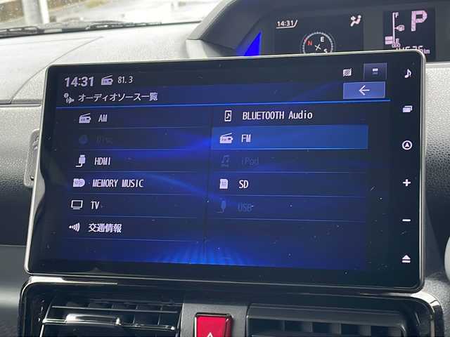 ダイハツ タント カスタム RS 山口県 2023(令5)年 1.5万km シャイニングホワイトパール 純正10インチメモリーナビ【NMZN-Z72DS】/・フルセグテレビ(走行中視聴可能)/・CD/DVD/Bluetooth/・HDMI/AM/FM/iPod/USB/バックカメラ/ETC/前方ドライブレコーダー/両側パワースライドドア/プッシュスタート/スマートキー/シートヒーター（運転席＋助手席）/電動パーキングブレーキ/シガーソケット/スマートアシスト/・衝突回避支援ブレーキ機能/・衝突警報機能/・ブレーキ制御付誤発進抑制機能/・車線逸脱抑制制御機能/・車線逸脱警報機能/・路側逸脱警報機能/・ふらつき警報/・認識支援/・先行車発進お知らせ機能/・アダプティブドライビングビーム/・サイドビューランプ/純正LEDヘッドライト/純正15インチAW