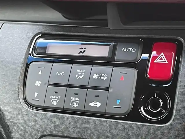 ホンダ Ｎ ＯＮＥ RS 宮崎県 2018(平30)年 6.4万km ブリティッシュグリーンP 純正ナビ【VXM-184VFi】/(AM.FM.Bluetooth.DVD.CD)/バックカメラ/ドライブレコーダー/パドルシフト/クルーズコントロール/オートライト/オートエアコン/横滑り防止機能/衝突軽減ブレーキ/ターボ/社外サスペンション/リアスタビライザー/ワイドトレッドスペーサー/柿本マフラー/社外スピーカー/スマートキー/スペアキー