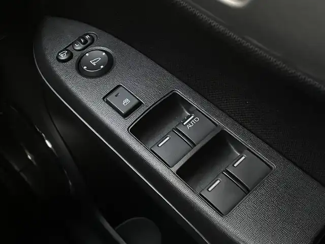 ホンダ Ｎ ＯＮＥ RS 宮崎県 2018(平30)年 6.4万km ブリティッシュグリーンP 純正ナビ【VXM-184VFi】/(AM.FM.Bluetooth.DVD.CD)/バックカメラ/ドライブレコーダー/パドルシフト/クルーズコントロール/オートライト/オートエアコン/横滑り防止機能/衝突軽減ブレーキ/ターボ/社外サスペンション/リアスタビライザー/ワイドトレッドスペーサー/柿本マフラー/社外スピーカー/スマートキー/スペアキー