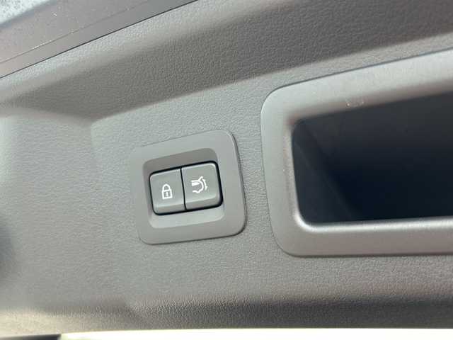 マツダ ＣＸ－６０ XD HV エクスクルーシブスポーツ 岐阜県 2023(令5)年 0.4万km ディープクリスタルブルーマイカ 登録時走行距離3772km/純正ディスプレイオーディオ/フルセグテレビ/全方位カメラ/Blue tooth/ETC2.0/ＢＯＳＥスピーカー/ターボ車/4WD/衝突被害軽減システム/コーナーセンサー前後/レーダークルーズコントロール/ＬＥＤヘッドライト/オートマチックハイビーム/オートライト/純正20アルミホイール/レザーシート/パワーシート前席（シートメモリ）/シートヒーター全席/エアシート前席/電動リアゲート/純正フロアマット/プッシュスタート/スマートキー/スペアキー1本/アイドリングストップ/パドルシフト