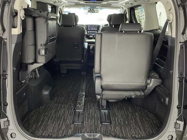 トヨタ ヴェルファイア Z Gエディション 兵庫県 2015(平27)年 6.7万km ブラック ・ALPINE10インチナビ&Bluetooth&DVD&CD&TV&SD/・バックカメラ/・ETC/・ALPINEリアフリップダウンモニター/・ステアリングスイッチ/・ステアリングヒーター/・クルーズコントロール/・電動パーキングブレーキ/・両側パワースライドドア/・レザーシート/・パワーシート/・モデリスタエアロ/・オットマン/・サンルーフ/・LEDヘッドライト/・オートライト/・横滑り防止装置/・盗難防止装置/・衝突被害軽減システム/・コーナーセンサー/・社外21インチアルミホイール/・純正フロアマット/・メモリシート（D席）/・カーテンエアバッグ/・Wエアバッグ/・プッシュスタートボタン/・アイドリングストップ/・ローダウン/・スマートキー