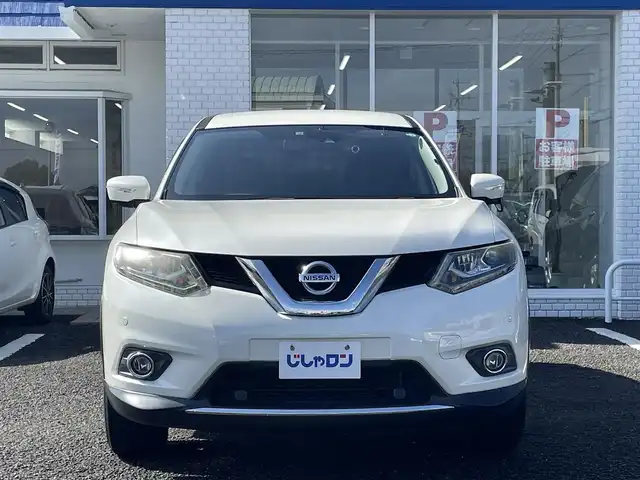 日産 エクストレイル 20X エマージェンシーブレーキ 徳島県 2016(平28)年 8.6万km ブリリアントホワイトパール (株)IDOMが運営する【じしゃロン徳島店】の自社ローン専用車両になりますこちらは現金またはオートローンご利用時の価格です。/自社ローンご希望の方は別途その旨お申付け下さい”	/エマージェンシーブレーキ/純正９型ナビゲーション　/（フルセグ/CD/DVD/SD/Bluetooth)/バックカメラ　/純正17インチアルミホイール/リヤフリップダウンモニター　/レザーシート　/両席シートヒーター/プッシュスタート/スマートキー/ウィンカーミラー/２カメラドライブレコーダー　/ＬＥＤヘッドライト　/フォグランプ　/ＥＣＯモード切替/トラクションコントロール/アイドリングストップ　/ステアリングリモコン/電動格納ミラー/純正フロアマット　/サイドバイザー/Ｗエアバック/１２Ｖ１２０Ｗアクセサリーソケット
