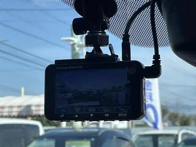 日産 エクストレイル 20X エマージェンシーブレーキ 徳島県 2016(平28)年 8.6万km ブリリアントホワイトパール (株)IDOMが運営する【じしゃロン徳島店】の自社ローン専用車両になりますこちらは現金またはオートローンご利用時の価格です。/自社ローンご希望の方は別途その旨お申付け下さい”	/エマージェンシーブレーキ/純正９型ナビゲーション　/（フルセグ/CD/DVD/SD/Bluetooth)/バックカメラ　/純正17インチアルミホイール/リヤフリップダウンモニター　/レザーシート　/両席シートヒーター/プッシュスタート/スマートキー/ウィンカーミラー/２カメラドライブレコーダー　/ＬＥＤヘッドライト　/フォグランプ　/ＥＣＯモード切替/トラクションコントロール/アイドリングストップ　/ステアリングリモコン/電動格納ミラー/純正フロアマット　/サイドバイザー/Ｗエアバック/１２Ｖ１２０Ｗアクセサリーソケット