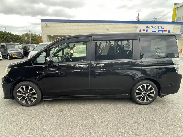 ホンダ ステップワゴン スパーダ Z クールスピリット 和歌山県 2012(平24)年 10.2万km プレミアムスパークルブラックパール (株)IDOMが運営する【じしゃロン和歌山店】の自社ローン対象車両になります。こちらは現金ご利用時の価格です。自社ローンご希望の方は別途その旨お申付け下さい。/社外ナビ/Bluetooth/テレビ/バックカメラ/フリップダウンモニター/オートライト/キセノンライト/フルフラットシート/スマートキー/両側パワースライドドア/ETC/パドルシフト/電動格納ミラー/純正アルミホイール/純正フロアマット