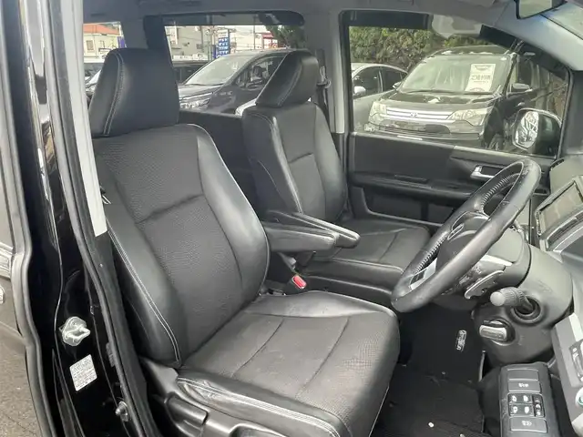 ホンダ ステップワゴン スパーダ Z クールスピリット 和歌山県 2012(平24)年 10.2万km プレミアムスパークルブラックパール (株)IDOMが運営する【じしゃロン和歌山店】の自社ローン対象車両になります。こちらは現金ご利用時の価格です。自社ローンご希望の方は別途その旨お申付け下さい。/社外ナビ/Bluetooth/テレビ/バックカメラ/フリップダウンモニター/オートライト/キセノンライト/フルフラットシート/スマートキー/両側パワースライドドア/ETC/パドルシフト/電動格納ミラー/純正アルミホイール/純正フロアマット