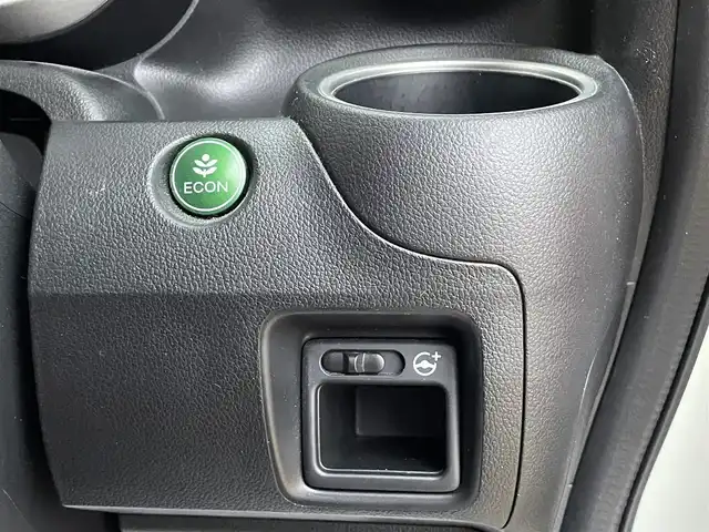 ホンダ Ｎ ＢＯＸ スラッシュ X ターボパッケージ 宮崎県 2015(平27)年 5.2万km プレミアムホワイトパールⅡ カリフォルニアダイナースタイル/8インチメモリナビ/フルセグテレビ/サウンドマッピングスピーカー/バックカメラ/アイドリングストップ/クルーズコントロール/シートヒーター/ステアリングヒーター