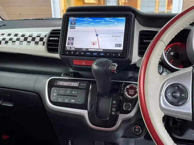 ホンダ Ｎ ＢＯＸ スラッシュ X ターボパッケージ 宮崎県 2015(平27)年 5.2万km プレミアムホワイトパールⅡ カリフォルニアダイナースタイル/8インチメモリナビ/フルセグテレビ/サウンドマッピングスピーカー/バックカメラ/アイドリングストップ/クルーズコントロール/シートヒーター/ステアリングヒーター