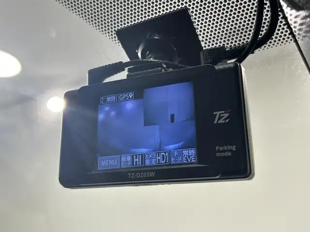 トヨタ ヴォクシー ZS 煌Ⅱ 愛知県 2020(令2)年 4.8万km ブラック 純正９インチＳＤナビ　/（AM/FM/CD・DVD再生/フルセグTV/SD/Bluetooth)/純正フリップダウンモニター　/両側パワースライドドア　/トヨタセーフティセンス　/　　-プリクラッシュセーフティ/　　-レーンディパーチャーアラート/　　-オートマチックハイビーム　/ビルトインＥＴＣ　/クルーズコントロール　/クリアランスソナー/バックカメラ　/ドライブレコーダー/LEDヘッドライト/LEDフォグランプ/USB接続/純正フロアマット/アイドリングストップ/プッシュスタート/　　-スマートキー