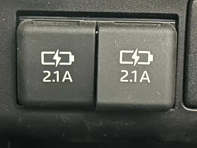 トヨタ ヴォクシー ZS 煌Ⅱ 愛知県 2020(令2)年 4.8万km ブラック 純正９インチＳＤナビ　/（AM/FM/CD・DVD再生/フルセグTV/SD/Bluetooth)/純正フリップダウンモニター　/両側パワースライドドア　/トヨタセーフティセンス　/　　-プリクラッシュセーフティ/　　-レーンディパーチャーアラート/　　-オートマチックハイビーム　/ビルトインＥＴＣ　/クルーズコントロール　/クリアランスソナー/バックカメラ　/ドライブレコーダー/LEDヘッドライト/LEDフォグランプ/USB接続/純正フロアマット/アイドリングストップ/プッシュスタート/　　-スマートキー