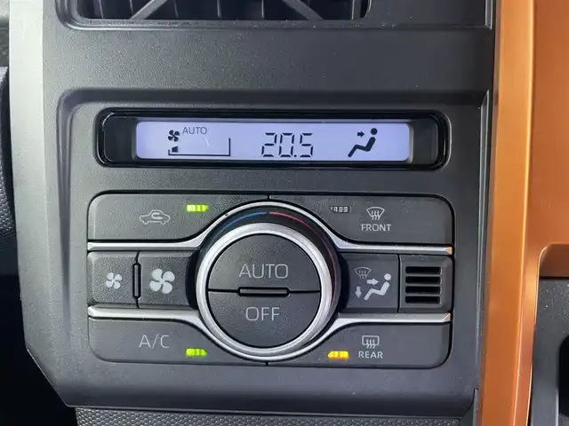 ダイハツ タフト G 富山県 2024(令6)年 0.6万km フォレストカーキメタリック 社外ディスプレイオーディオ（AM/FM/BT）/バックカメラ/ガラスルーフ/シートヒーター/衝突被害軽減システム/コーナーセンサー/横滑り防止装置/アイドリングストップ/オートLEDライト/社外アルミホイール/純正フロアマット/革巻きステアリング/ステアリングスイッチ/ドアバイザー/スマートキー