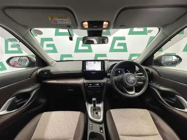 トヨタ ヤリスクロス Z 鹿児島県 2020(令2)年 1.1万km ブラスゴールドメタリック/ブラックマイカ 2トーン ディスプレイオーディオ　/(Ｂｌｕｅｔｏｏｔｈ/AppleCarPlay)/全方位カメラ　/電動リアゲート/トヨタセーフティセンス/アダプティブクルーズコントロール　/レーントレーシングアシスト/ロードサインアシスト/前後コーナーセンサー　/オートマチックハイビーム　/ＬＥＤヘッドライト　/運転席パワーシート　/DN席シートヒーター/ハーフレザーシート　/ビルトインETC/純正アルミホイール/純正フロアマット/スマートキー/プッシュスタート