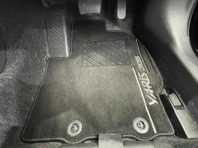 トヨタ ヤリスクロス Z 鹿児島県 2020(令2)年 1.1万km ブラスゴールドメタリック/ブラックマイカ 2トーン ディスプレイオーディオ　/(Ｂｌｕｅｔｏｏｔｈ/AppleCarPlay)/全方位カメラ　/電動リアゲート/トヨタセーフティセンス/アダプティブクルーズコントロール　/レーントレーシングアシスト/ロードサインアシスト/前後コーナーセンサー　/オートマチックハイビーム　/ＬＥＤヘッドライト　/運転席パワーシート　/DN席シートヒーター/ハーフレザーシート　/ビルトインETC/純正アルミホイール/純正フロアマット/スマートキー/プッシュスタート
