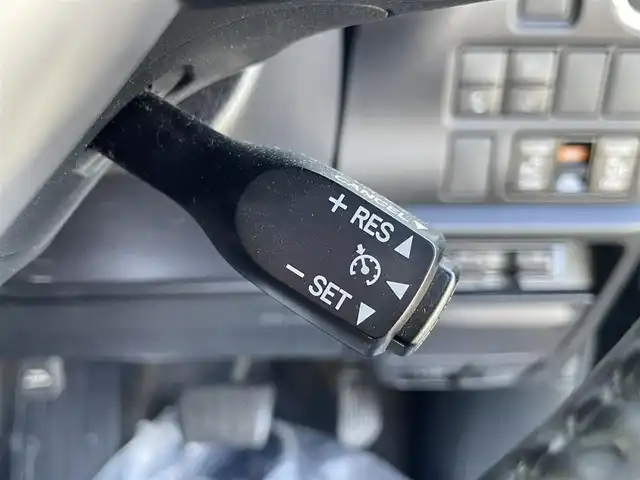 トヨタ ヴォクシー ZS 煌Ⅱ 愛媛県 2020(令2)年 5万km ブラック アルパイン製ナビ（Bluetooth/フルセグTV/DVD再生）/ビルトインETC/両側パワースライドドア/クルーズコントロール/前後ドライブレコーダー/バックドアイージークローザー/バックカメラ/3列シート/ウォークスルー/純正アルミホイール/純正フロアマット/LEDヘッドライト