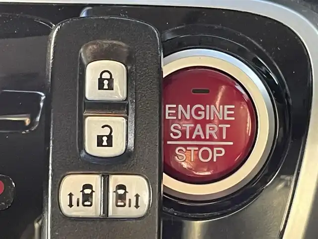 ホンダ Ｎ ＢＯＸ カスタム G ターボ Lパッケージ 兵庫県 2016(平28)年 6.4万km スマートブラック 社外SDナビ/両側パワスラ/純正フロアマット/純正アルミホイール/クルーズコントロール/バックカメラ/フルセグTV/Bluetooth接続/ビルトインETC/スイッチスタート/シートリフター/CD/DVD/ターボ/リア席サンシェード