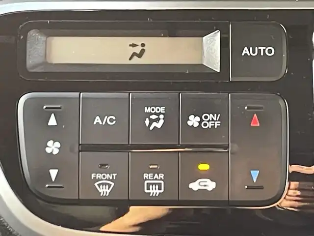 ホンダ Ｎ ＢＯＸ カスタム G ターボ Lパッケージ 兵庫県 2016(平28)年 6.4万km スマートブラック 社外SDナビ/両側パワスラ/純正フロアマット/純正アルミホイール/クルーズコントロール/バックカメラ/フルセグTV/Bluetooth接続/ビルトインETC/スイッチスタート/シートリフター/CD/DVD/ターボ/リア席サンシェード