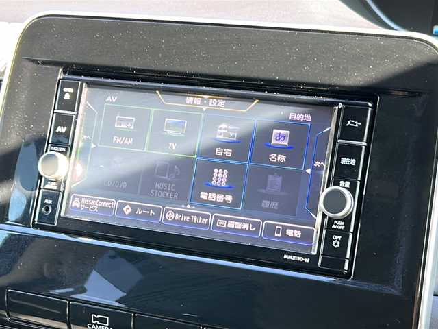 日産 セレナ e－パワー ハイウェイスター V 広島県 2021(令3)年 6.7万km ダイヤモンドブラック 禁煙車/セーフティパックB/OP１６インチアルミホイール/オートデュアルエアコン、リヤヒーターダクト  /エマージェンシーブレーキ/車線逸脱警報/レーンキープアシスト/ハイビームアシスト/速度標識認識/道路標識認識/BSW/コーナーセンサー/インテリジェントルームミラー/純正ナビ（MM319D-W）/・フルセグ/CD/DVD/SD/REC/Bluetooth/フリップダウンモニター/アラウンドビューモニター/革巻きステアリング/ステアリングスイッチ/オートライト/LEDヘッドライト/フォグランプ/電動パーキングブレーキ/オートホールド/前後ドライブレコーダー（SN-TW70）/ETC/ドアバイザー/リアサンシェード