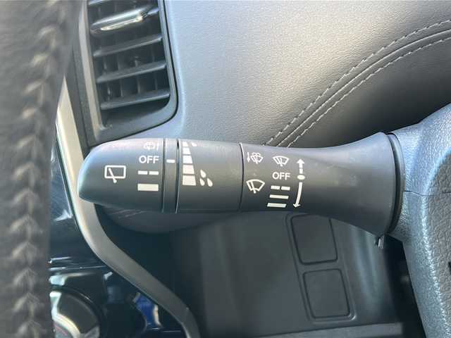 日産 セレナ e－パワー ハイウェイスター V 広島県 2021(令3)年 6.7万km ダイヤモンドブラック 禁煙車/セーフティパックB/OP１６インチアルミホイール/オートデュアルエアコン、リヤヒーターダクト  /エマージェンシーブレーキ/車線逸脱警報/レーンキープアシスト/ハイビームアシスト/速度標識認識/道路標識認識/BSW/コーナーセンサー/インテリジェントルームミラー/純正ナビ（MM319D-W）/・フルセグ/CD/DVD/SD/REC/Bluetooth/フリップダウンモニター/アラウンドビューモニター/革巻きステアリング/ステアリングスイッチ/オートライト/LEDヘッドライト/フォグランプ/電動パーキングブレーキ/オートホールド/前後ドライブレコーダー（SN-TW70）/ETC/ドアバイザー/リアサンシェード