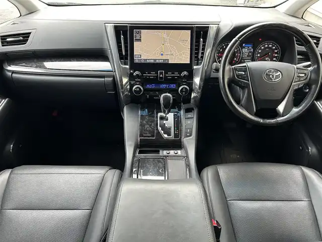 トヨタ アルファード S Cパッケージ 茨城県 2020(令2)年 10.8万km ダークレッドマイカメタリック 純正ディスプレイオーディオ【ナビ機能付】/(FM/AM/TV/Bluetooth/Miracast)/フリップダウンモニター/パノラミックビューモニター/トヨタセーフティセンス/・衝突軽減ブレーキ/・レーンキープアシスト/・レーダークルーズコントロール/・オートマチックハイビーム/・クリアランスソナー/・ブラインドスポットモニター/JBLオーディオ/ETC2.0/快適温熱シート/オットマン/パワーシート/ドライブレコーダー（前後）/ステアリングヒーター/パワーバックドア/リアサンシェード/純正アルミホイール