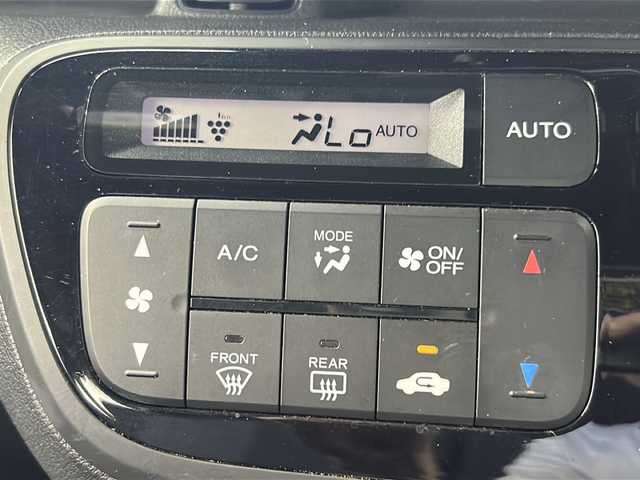 ホンダ Ｎ ＢＯＸ スラッシュ G ターボ Aパッケージ 岐阜県 2015(平27)年 8万km サーフブルー 社外ナビ/(AM/FM/CD/SD/ワンセグ)/バックカメラ/ETC/クルーズコントロール/プッシュスタート/スマートキー/スペアキー/ステアリングリモコン/革巻きステアリング/電動格納ミラー/フロアマット/サイドバイザー