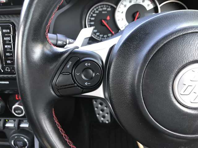 トヨタ ８６ GT 愛媛県 2016(平28)年 3.1万km パール 純正ナビ(NSCD-W66)/・CD ワンセグTV SD Bluetooth AUX /バックカメラ /ETC /クルーズコントロール /パドルシフト /LEDオートライト /純正アルミホイール /スマートキー /取扱説明書 /保証書
