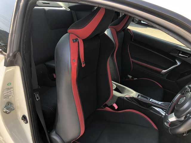 トヨタ ８６ GT 愛媛県 2016(平28)年 3.1万km パール 純正ナビ(NSCD-W66)/・CD ワンセグTV SD Bluetooth AUX /バックカメラ /ETC /クルーズコントロール /パドルシフト /LEDオートライト /純正アルミホイール /スマートキー /取扱説明書 /保証書