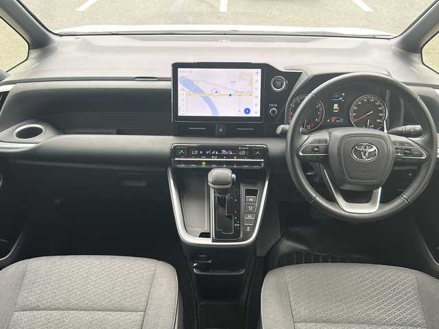 トヨタ ノア S－G 京都府 2022(令4)年 3.9万km ホワイトパールクリスタルシャイン １０．５インチディスプレイオーディオ/フルセグ/USB/フリップダウンモニター　/両側電動パワースライドドア　/トヨタセーフティセンス　/禁煙車　/７人乗り　/ＥＴＣ２．０　/４ＷＤ　/クリアランスソナー　/バックカメラ　/純正アルミ