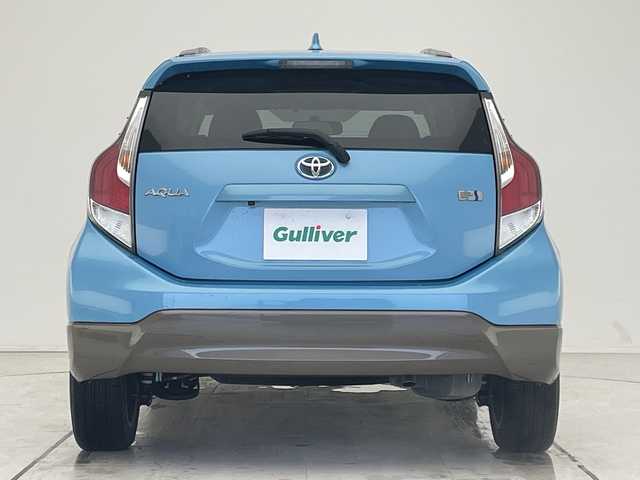 トヨタ アクア X－URBAN 愛知県 2014(平26)年 3万km クールソーダメタリック 純正9型ナビ/フルセグ/Bluetooth/バックカメラ/ステアリングスイッチ/ドアバイザー/スマートキー/プッシュスタート/電動格納ミラー