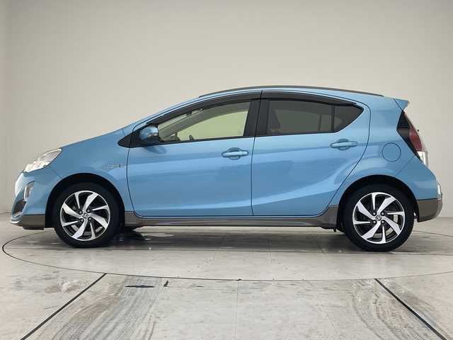 トヨタ アクア X－URBAN 愛知県 2014(平26)年 3万km クールソーダメタリック 純正9型ナビ/フルセグ/Bluetooth/バックカメラ/ステアリングスイッチ/ドアバイザー/スマートキー/プッシュスタート/電動格納ミラー