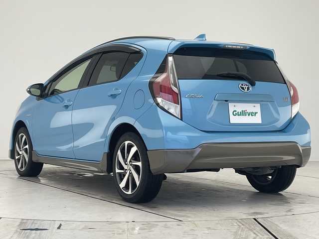 トヨタ アクア X－URBAN 愛知県 2014(平26)年 3万km クールソーダメタリック 純正9型ナビ/フルセグ/Bluetooth/バックカメラ/ステアリングスイッチ/ドアバイザー/スマートキー/プッシュスタート/電動格納ミラー
