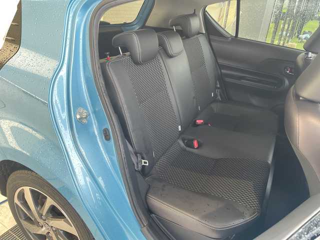 トヨタ アクア X－URBAN 愛知県 2014(平26)年 3万km クールソーダメタリック 純正9型ナビ/フルセグ/Bluetooth/バックカメラ/ステアリングスイッチ/ドアバイザー/スマートキー/プッシュスタート/電動格納ミラー