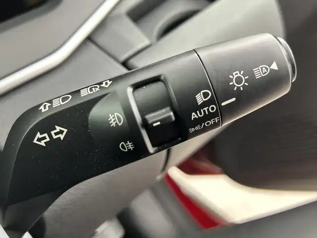 日産 ノート オーテック クロスオーバーFOUR 愛知県 2023(令5)年 1.9万km ガーネットレッド 禁煙車/純正9インチナビ/（AM/FM/Bluetooth/フルセグTV/SD)/全方位カメラ/衝突軽減ブレーキ/レーンキープアシスト/オートマチックハイビーム/コーナーセンサー/ブラインドスポットモニター/ETC/ドライブレコーダー/インテリジェントルームミラー/シートヒーター/ステアリングヒーター/純正16インチアルミホイール/LEDヘッドライト/フロントフォグランプ/スマートキー/プッシュスタート/純正フロアマット/横滑り防止装置