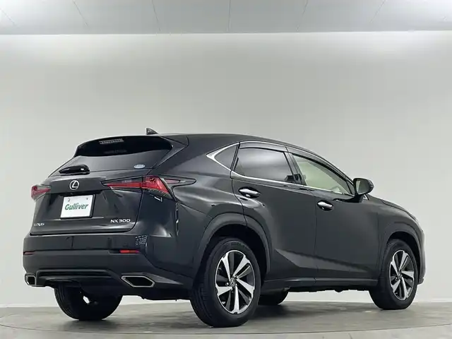 レクサス ＮＸ 300 Iパッケージ 埼玉県 2018(平30)年 6万km グラファイトブラックガラスフレーク サンルーフ　三眼　純正ナビ　Ｂｌｕｅｔｏｏｔｈ　フルセグＴＶ　バックカメラ　サイドカメラ　レザーシート　シートヒーター　パワーシート　ブラインドスポットモニター　１００Ｖ電源　ハンドルヒーター　ＥＴＣ