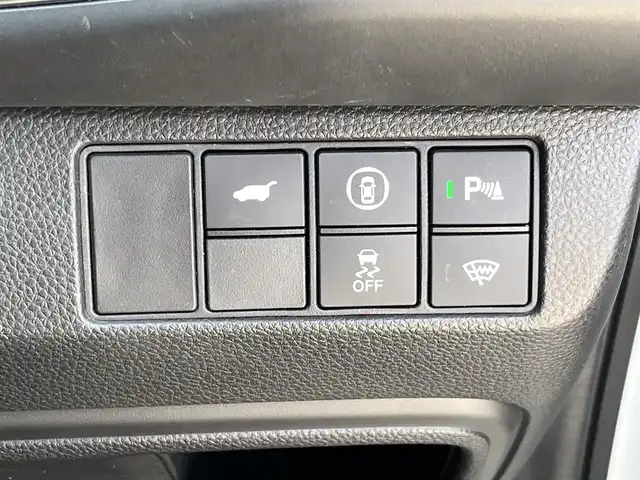 ホンダ ヴェゼル ハイブリッド e:HEV Z 香川県 2022(令4)年 2.1万km プラチナホワイトパール Honda SENSING/純正9インチワイドディスプレイナビ/　AM FM Bluetooth AppleCarPlay AndroidAuto/フルセグTV/ビルトインETC2.0/レーダークルーズコントロール/全方位カメラ/ドライブレコーダー/置くだけ充電/BSM/LEDオートヘッドライト/シーケンシャルターンランプ/デジタルインナーミラー/ハーフレザーシート/シートヒーター(前席)/パワーバックドア/純正18インチアルミホイール/スマートキー2本/ワンオーナー