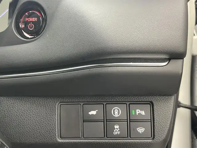 ホンダ ヴェゼル ハイブリッド e:HEV Z 愛知県 2022(令4)年 2.1万km プラチナホワイトパール Honda SENSING/純正9インチワイドディスプレイナビ/　AM FM Bluetooth AppleCarPlay AndroidAuto/フルセグTV/ビルトインETC2.0/レーダークルーズコントロール/全方位カメラ/ドライブレコーダー/置くだけ充電/BSM/LEDオートヘッドライト/シーケンシャルターンランプ/デジタルインナーミラー/ハーフレザーシート/シートヒーター(前席)/パワーバックドア/純正18インチアルミホイール/スマートキー2本/ワンオーナー