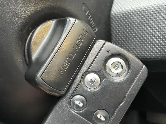 ホンダ フリード スパイク ハイブリット ジャストセレクション 千葉県 2015(平27)年 17.2万km ホワイトオーキッドパール 純正7インチナビ/CD/DVD/ipod/AUX/ETC/純正フロアマット/ステアリングスイッチ