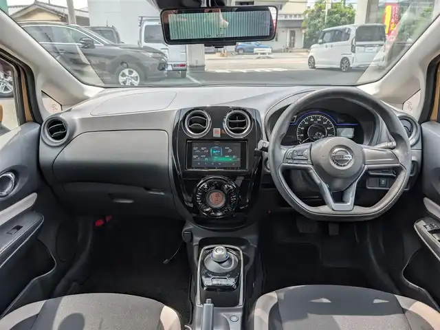 日産 ノート e－パワー X Vセレクション 埼玉県 2020(令2)年 3.5万km ギャラクシーゴールド ワンオーナー/メモリナビ(カロッツェリア AVIC-CW910)/フルセグテレビ/Bluetoothオーディオ/アラウンドビューモニター/バックカメラ/前後ドライブレコーダー(COMTEC ZDR026)/ウィンカーミラー/プッシュスタート/ETC/LEDヘッドライト/スマートキー×2/整備記録簿(R7、R6、R5、R4、R3)/車両取扱説明書/ナビ取扱説明書/夏タイヤあり（純正アルミホイール15インチ)