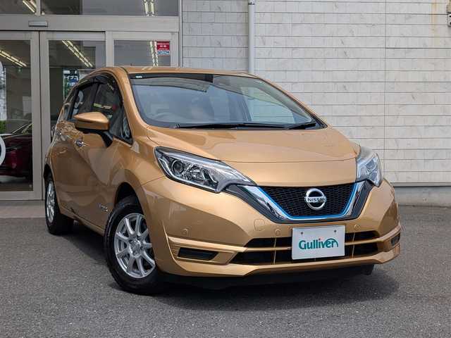 日産 ノート e－パワー X Vセレクション 埼玉県 2020(令2)年 3.5万km ギャラクシーゴールド ワンオーナー/メモリナビ(カロッツェリア AVIC-CW910)/フルセグテレビ/Bluetoothオーディオ/アラウンドビューモニター/バックカメラ/前後ドライブレコーダー(COMTEC ZDR026)/ウィンカーミラー/プッシュスタート/ETC/LEDヘッドライト/スマートキー×2/整備記録簿(R7、R6、R5、R4、R3)/車両取扱説明書/ナビ取扱説明書/夏タイヤあり（純正アルミホイール15インチ)