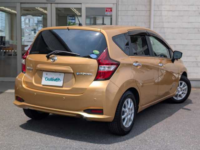 日産 ノート e－パワー X Vセレクション 埼玉県 2020(令2)年 3.5万km ギャラクシーゴールド ワンオーナー/メモリナビ(カロッツェリア AVIC-CW910)/フルセグテレビ/Bluetoothオーディオ/アラウンドビューモニター/バックカメラ/前後ドライブレコーダー(COMTEC ZDR026)/ウィンカーミラー/プッシュスタート/ETC/LEDヘッドライト/スマートキー×2/整備記録簿(R7、R6、R5、R4、R3)/車両取扱説明書/ナビ取扱説明書/夏タイヤあり（純正アルミホイール15インチ)