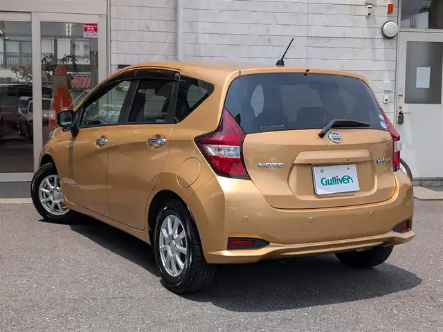 日産 ノート e－パワー X Vセレクション 埼玉県 2020(令2)年 3.5万km ギャラクシーゴールド ワンオーナー/メモリナビ(カロッツェリア AVIC-CW910)/フルセグテレビ/Bluetoothオーディオ/アラウンドビューモニター/バックカメラ/前後ドライブレコーダー(COMTEC ZDR026)/ウィンカーミラー/プッシュスタート/ETC/LEDヘッドライト/スマートキー×2/整備記録簿(R7、R6、R5、R4、R3)/車両取扱説明書/ナビ取扱説明書/夏タイヤあり（純正アルミホイール15インチ)