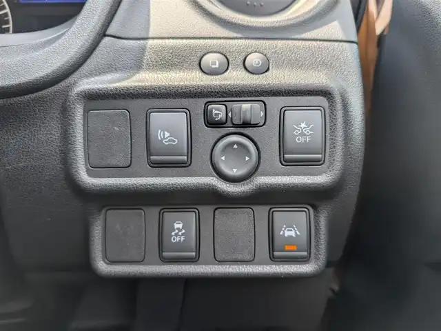 日産 ノート e－パワー X Vセレクション 埼玉県 2020(令2)年 3.5万km ギャラクシーゴールド ワンオーナー/メモリナビ(カロッツェリア AVIC-CW910)/フルセグテレビ/Bluetoothオーディオ/アラウンドビューモニター/バックカメラ/前後ドライブレコーダー(COMTEC ZDR026)/ウィンカーミラー/プッシュスタート/ETC/LEDヘッドライト/スマートキー×2/整備記録簿(R7、R6、R5、R4、R3)/車両取扱説明書/ナビ取扱説明書/夏タイヤあり（純正アルミホイール15インチ)