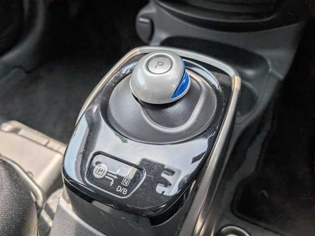 日産 ノート e－パワー X Vセレクション 埼玉県 2020(令2)年 3.5万km ギャラクシーゴールド ワンオーナー/メモリナビ(カロッツェリア AVIC-CW910)/フルセグテレビ/Bluetoothオーディオ/アラウンドビューモニター/バックカメラ/前後ドライブレコーダー(COMTEC ZDR026)/ウィンカーミラー/プッシュスタート/ETC/LEDヘッドライト/スマートキー×2/整備記録簿(R7、R6、R5、R4、R3)/車両取扱説明書/ナビ取扱説明書/夏タイヤあり（純正アルミホイール15インチ)