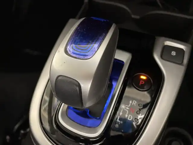 ホンダ フィット ハイブリット Fパッケージ 福岡県 2013(平25)年 9.1万km ビビットスカイブルーP ・純正7インチナビ/（CD、DVD、ワンセグ、Bluetooth）/・バックカメラ/・プッシュスタート/・ステアリングスイッチ/・ヘッドライトリベライザー/・ドライブレコーダー/・ETC/・電格ミラー/・ウィンカーミラー