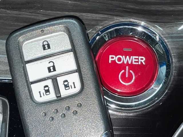 ホンダ オデッセイ ハイブリッド アブソルートセンシングEXパック 茨城県 2016(平28)年 8.8万km クリスタルブラックパール 純正ナビ　/-BT/フルセグ/AM/FM/両側パワースライドドア　/全方位カメラ　/ＥＴＣ　/HONDA SENSING/・アダプティブクルーズコントロール/・衝突軽減ブレーキ/・車線維持支援システム/・誤発進抑制機能/・先行車発進お知らせ機能/・オートハイビーム/・標識認識機能/ブラインドスポットモニター　/パーキングアシスト　/プッシュスタート　/ＬＥＤライト　/オートライト/スマートキー×2