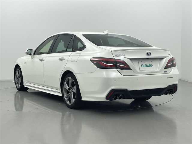 トヨタ クラウン ハイブリッド RS 熊本県 2018(平30)年 6.4万km ホワイトパールクリスタルシャイン ワンオーナー　/禁煙車　/100Vコンセント/純正ナビ（ＣＤ・ＤＶＤ・フルセグ・ＢＴ・ＳＤ・ＵＳＢ）/バックカメラ　/純正前方ドライブレコーダー　/前後クリアランスソナー　/レーダークルーズコントロール/衝突軽減ブレーキ/レーンキープアシスト/横滑り防止/前席シートヒーター/前席パワーシート/パドルシフト/パワーバックドア/純正フロアマット/純正１８インチAW/オートライト/オートマチックハイビーム/LEDヘッドライト/フォグライト/スマートキー/プッシュスタート/スペアキー1本/保証書/取扱説明書