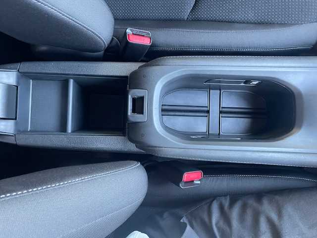 ホンダ ヴェゼル X ホンダセンシング 愛知県 2018(平30)年 2.6万km プラチナホワイトパール ワンオーナー/メモリーナビ/フルセグテレビ/ＤＶＤ再生/Bluetooth接続/バックカメラ/アイドリングストップ/クルーズコントロール（追従式）/レーンキープアシスト/標識認識/ブレーキホールド/ドアバイザー/ウィンカーミラー/ビルトインETC/ＬＥＤオートライト/スマートキー/プッシュスタート