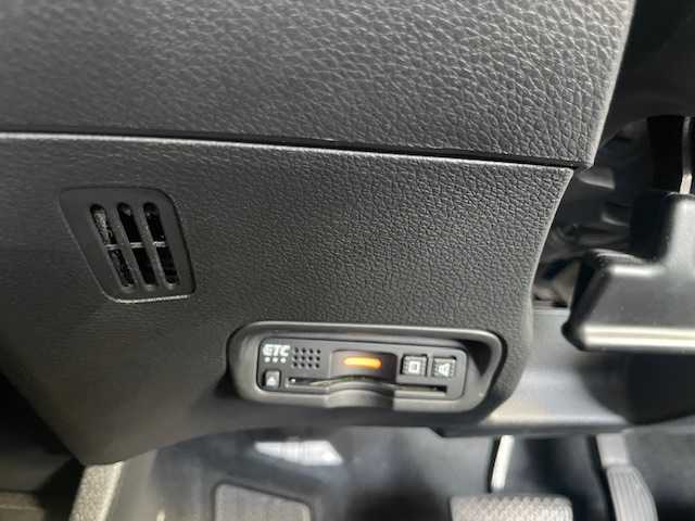 ホンダ ヴェゼル X ホンダセンシング 愛知県 2018(平30)年 2.6万km プラチナホワイトパール ワンオーナー/メモリーナビ/フルセグテレビ/ＤＶＤ再生/Bluetooth接続/バックカメラ/アイドリングストップ/クルーズコントロール（追従式）/レーンキープアシスト/標識認識/ブレーキホールド/ドアバイザー/ウィンカーミラー/ビルトインETC/ＬＥＤオートライト/スマートキー/プッシュスタート