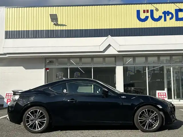 トヨタ ８６ GT 京都府 2012(平24)年 9.1万km クリスタルブラックシリカ (株)IDOMが運営する【じしゃロン伏見店】の自社ローン専用車両になりますこちらは現金またはオートローンご利用時の価格です。自社ローンご希望の方は別途その旨お申付け下さい/純正ナビ　/ＥＴＣ/Ｂカメラ/ＢＴ／ＤＶＤ／ＣＤ/純正１７インチＡＷ