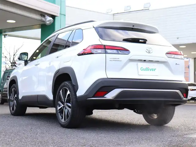 トヨタ カローラ クロス ハイブリッド Z 神奈川県 2024(令6)年 1.8万km プラチナホワイトパールマイカ ワンオーナー/ディスプレイオーディオプラス/純正メモリナビ/全方位カメラ/フルセグテレビ/パノラマルーフ/レーダークルーズ/プリクラッシュセーフティ/トヨタチームメイト/ブラインドスポットモニター/ステアリングヒーター/パワーバックドア/置くだけ充電/ETC2.0/エンジンプッシュスタート/保証書/取説/スペアスマートキー